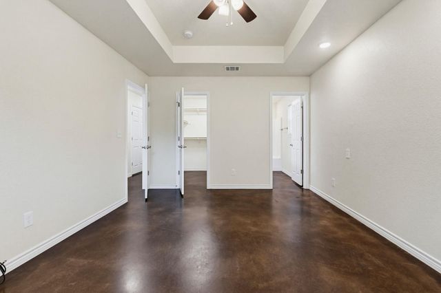 908 E Avenue B, Lampasas, TX 76550