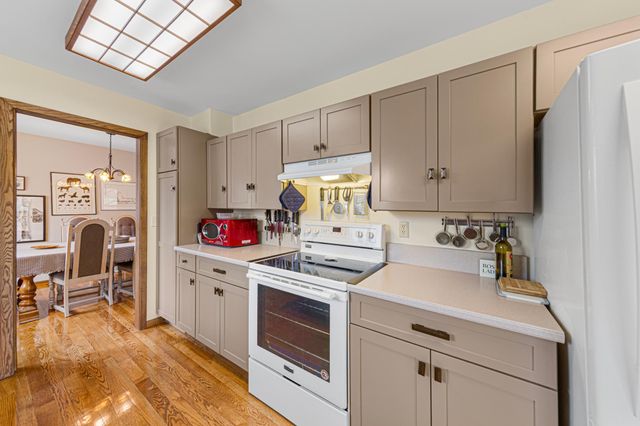 1114 Maple Street S, Northfield, MN 55057