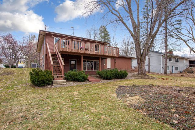 1114 Maple Street S, Northfield, MN 55057