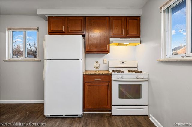 19215 Centralia, Redford, MI 48240