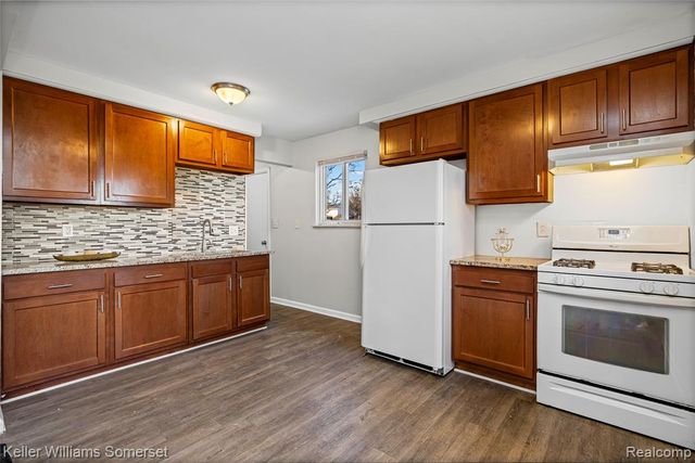 19215 Centralia, Redford, MI 48240