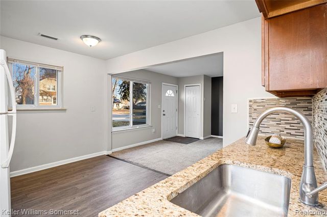 19215 Centralia, Redford, MI 48240