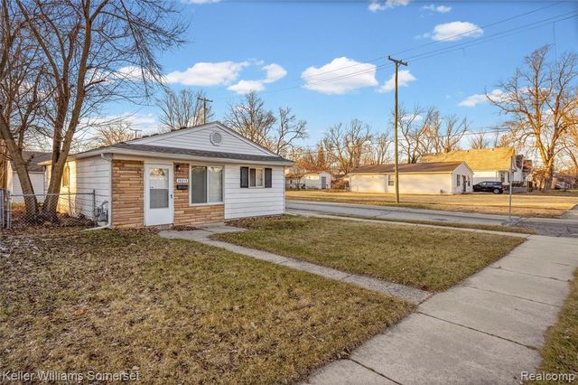 19215 Centralia, Redford, MI 48240