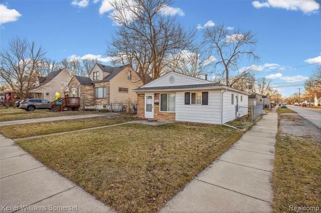 19215 Centralia, Redford, MI 48240