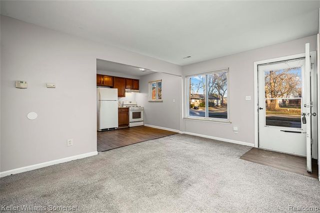 19215 Centralia, Redford, MI 48240