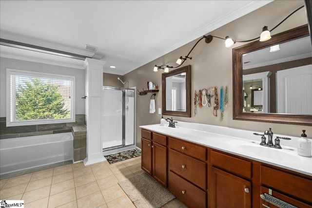 237 Raven Falls Lane, Simpsonville, SC 29681