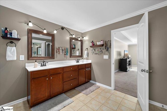 237 Raven Falls Lane, Simpsonville, SC 29681