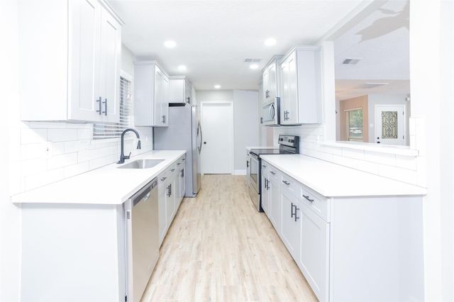 5823 Toddington Road, Humble, TX 77346