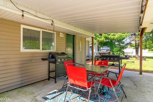1533 Galbraith Line Road, Fremont Twp, MI 48097