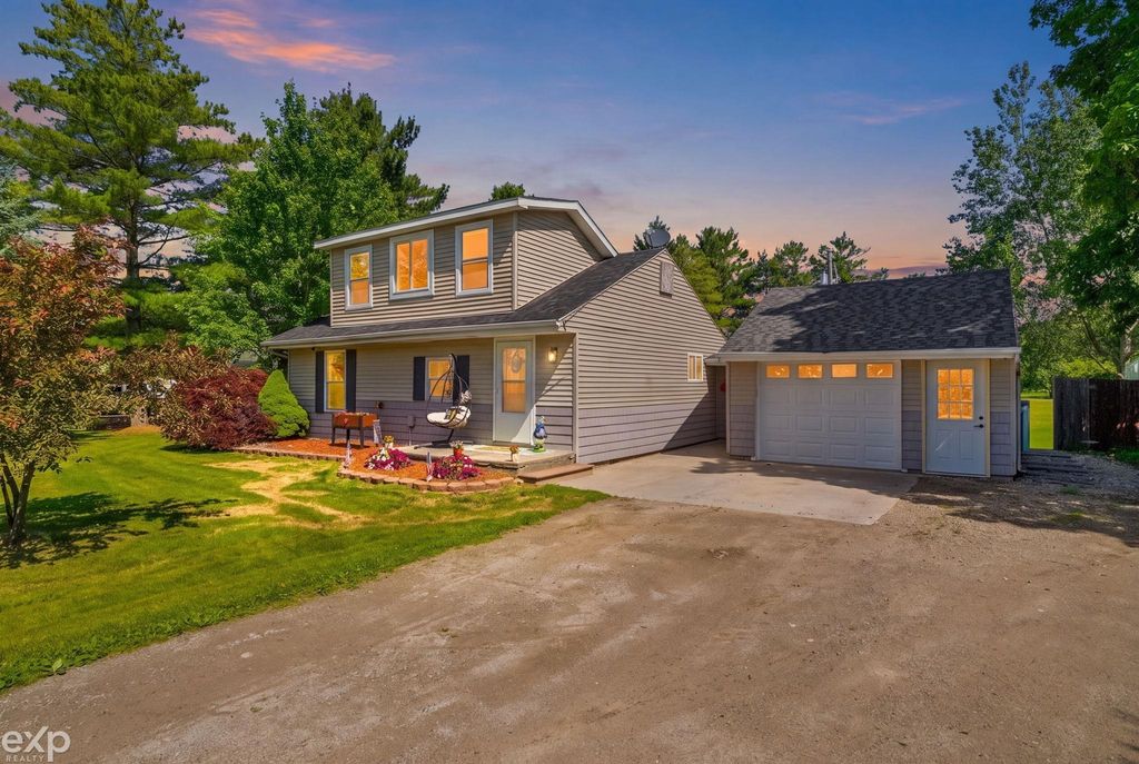 1533 Galbraith Line Road, Fremont Twp, MI 48097