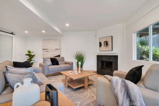 21670 Encina Road, Topanga, CA 90290