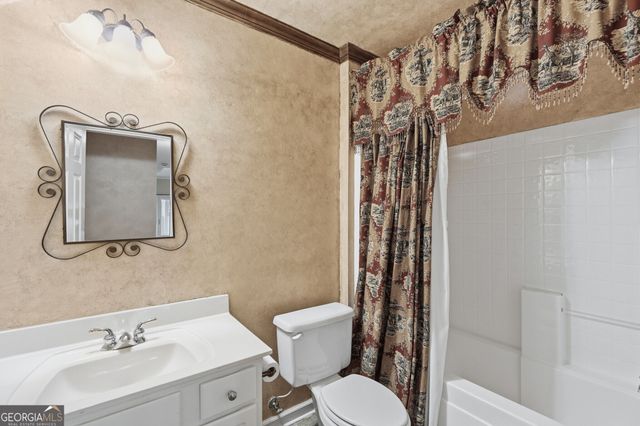 3020 Pinot Noir Way, Braselton, GA 30517