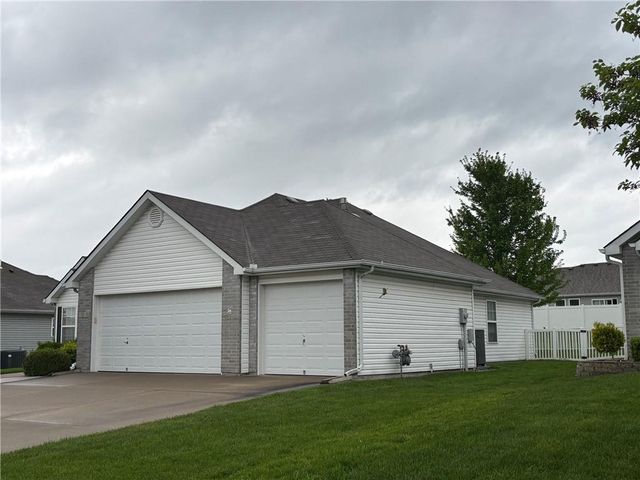 1016 Carlisle Drive, Raymore, MO 64083