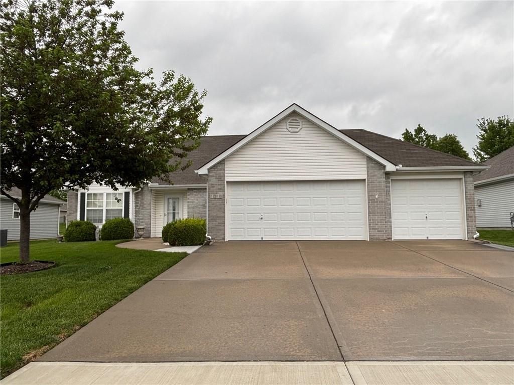 1016 Carlisle Drive, Raymore, MO 64083