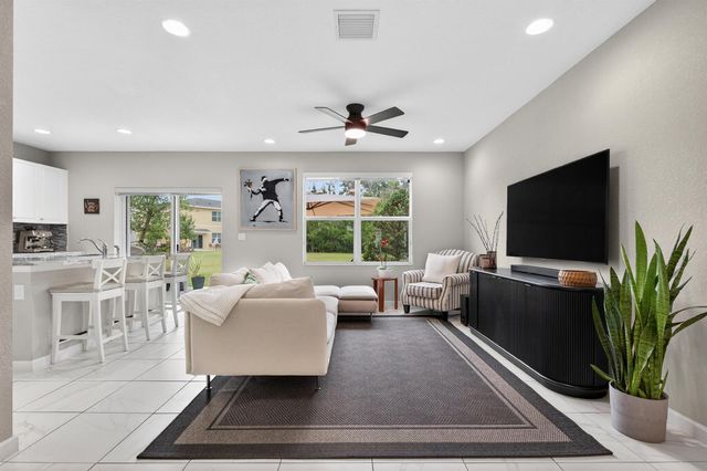 2910 NW Treviso Circle, Port St. Lucie, FL 34986