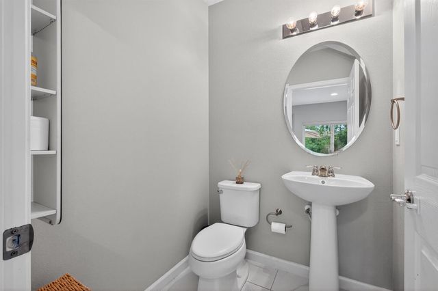 2910 NW Treviso Circle, Port St. Lucie, FL 34986