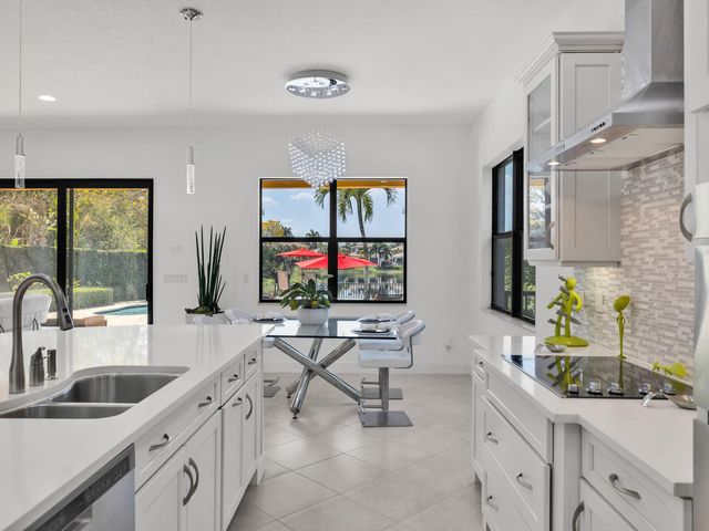 8256 Bradford Way, Parkland, FL 33076