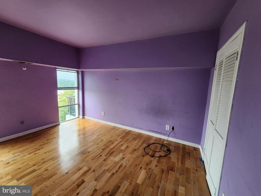 Image 17 of property listing at 6606 PARK HEIGHTS AVE #811, Baltimore, MD 21215