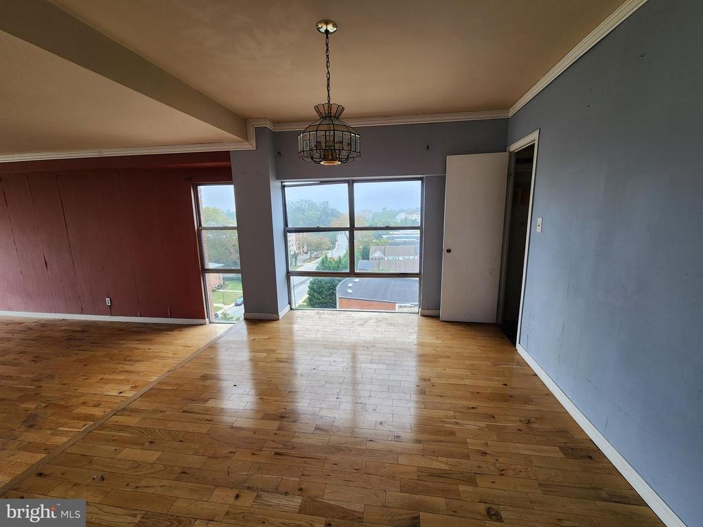 Image 23 of property listing at 6606 PARK HEIGHTS AVE #811, Baltimore, MD 21215