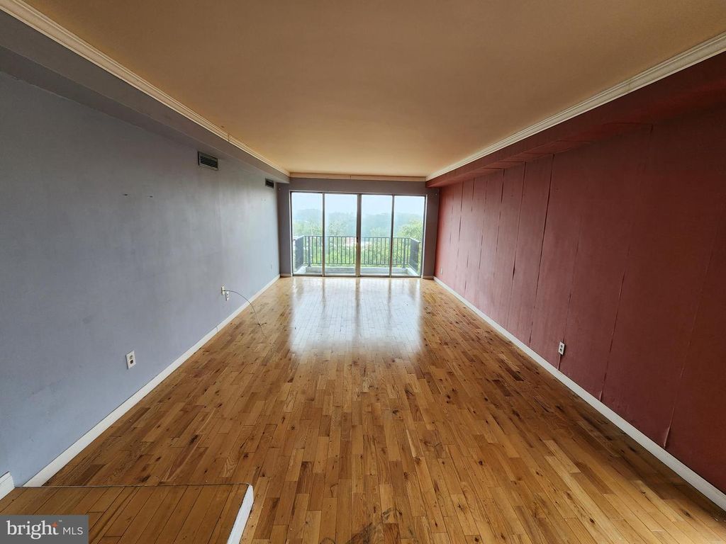 Image 24 of property listing at 6606 PARK HEIGHTS AVE #811, Baltimore, MD 21215