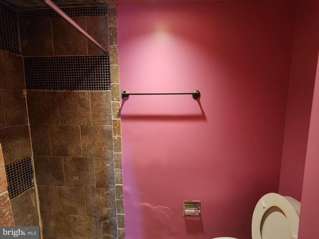 Image 28 of property listing at 6606 PARK HEIGHTS AVE #811, Baltimore, MD 21215