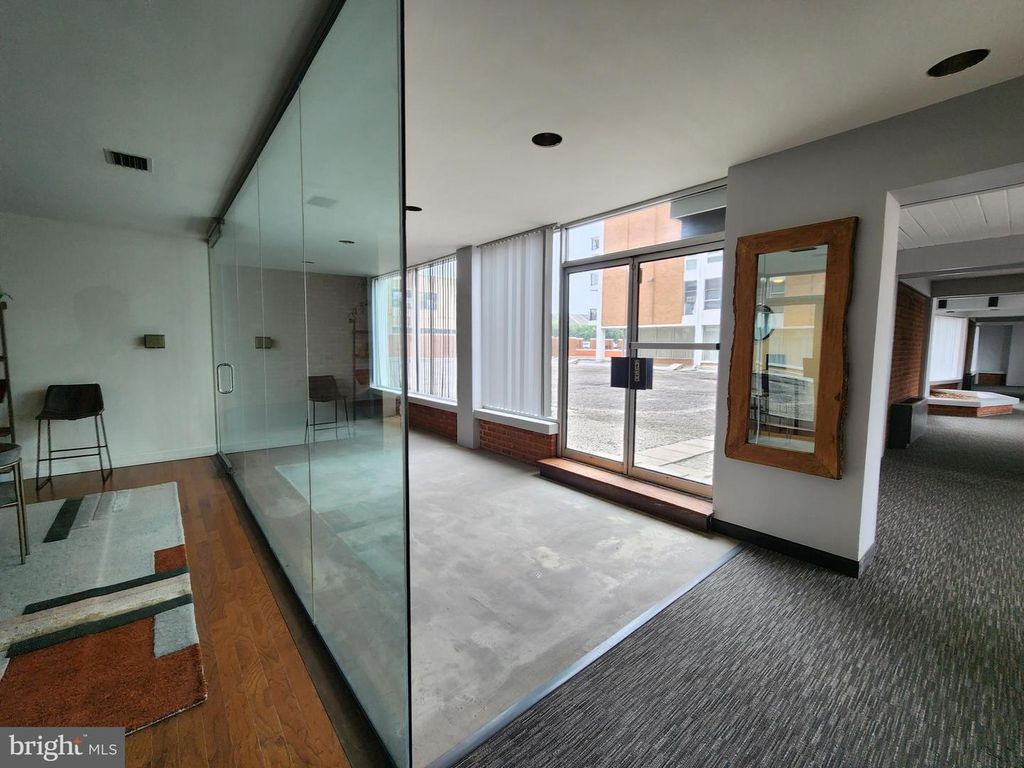 Image 6 of property listing at 6606 PARK HEIGHTS AVE #811, Baltimore, MD 21215