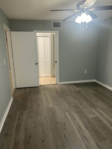 4820 N STATE ROAD 7 10103, Coconut Creek, FL 33073