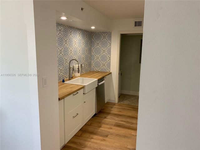 6917 Collins Ave 514, Miami Beach, FL 33141