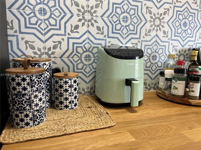 6917 Collins Ave 514, Miami Beach, FL 33141