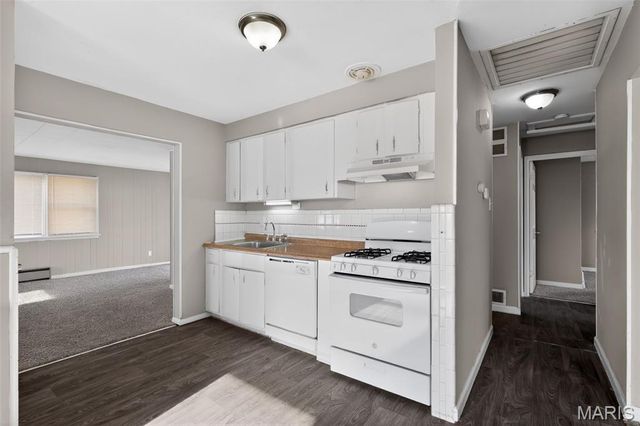 10213 Unicorn Drive, St Louis, MO 63137