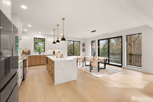 300 SE 208th Street, Bothell, WA 98012