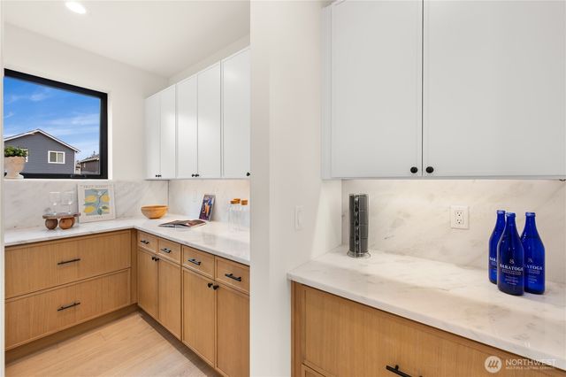 300 SE 208th Street, Bothell, WA 98012