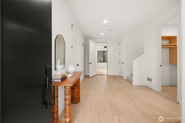 300 SE 208th Street, Bothell, WA 98012