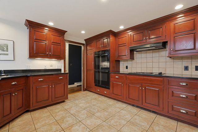 145 Nason Hill Rd, Sherborn, MA 01770