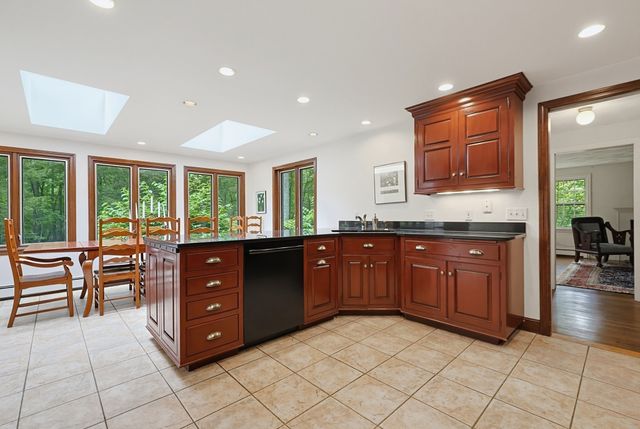145 Nason Hill Rd, Sherborn, MA 01770