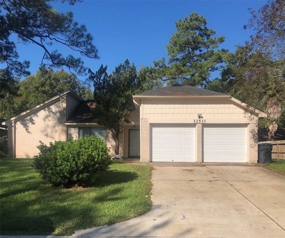 12511 Riverbend, Mont Belvieu, TX 77523