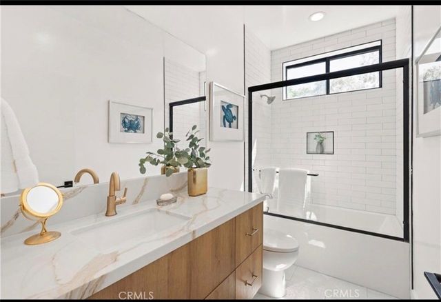 6511 N Contour Lane, North Hollywood, CA 91606