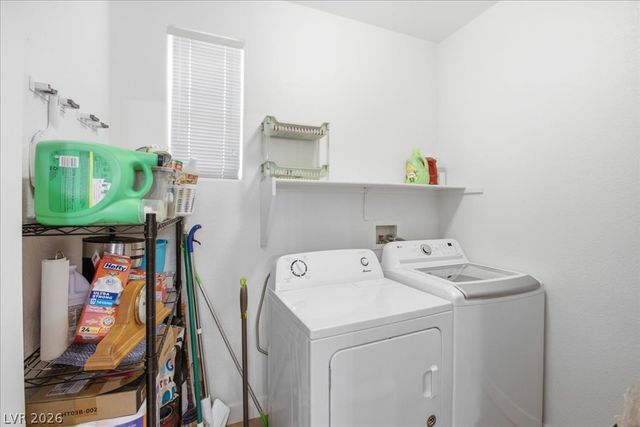 10231 Deerfield Beach Avenue 102, Las Vegas, NV 89129