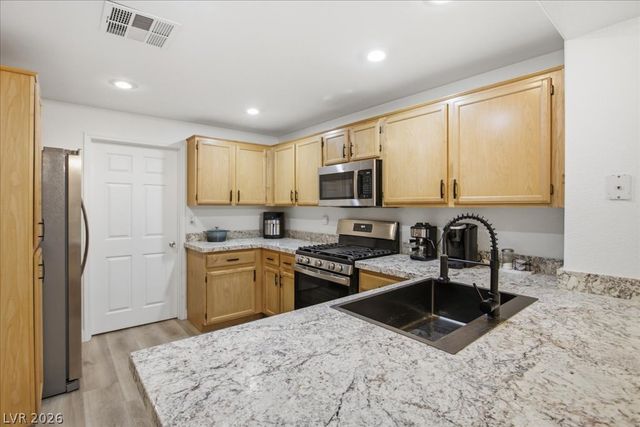 10231 Deerfield Beach Avenue 102, Las Vegas, NV 89129