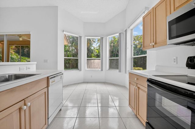 8812 Shoal Creek Lane, Boynton Beach, FL 33472