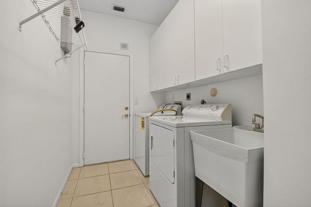 8812 Shoal Creek Lane, Boynton Beach, FL 33472