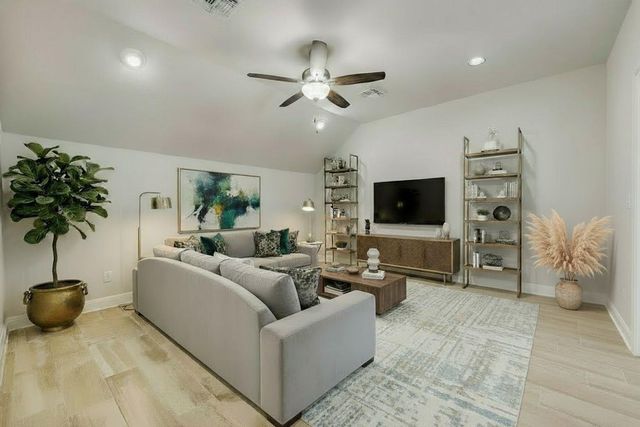 227 Dally CT, Dripping Springs, TX 78620