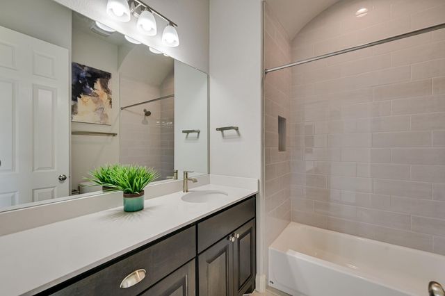 227 Dally CT, Dripping Springs, TX 78620