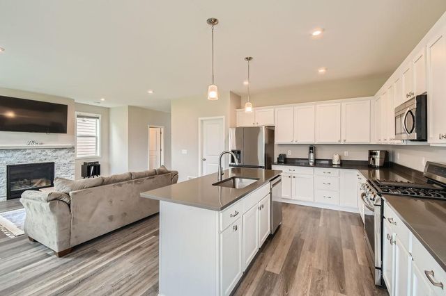 9931 Bluebird Street NW, Coon Rapids, MN 55433