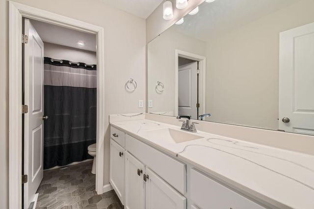 9931 Bluebird Street NW, Coon Rapids, MN 55433