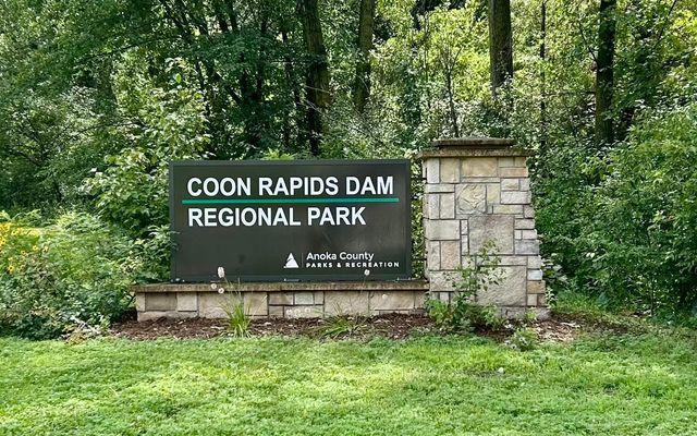 9931 Bluebird Street NW, Coon Rapids, MN 55433