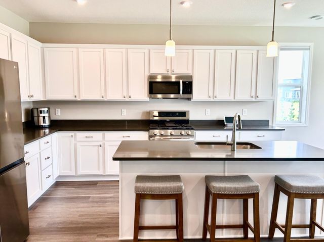 9931 Bluebird Street NW, Coon Rapids, MN 55433