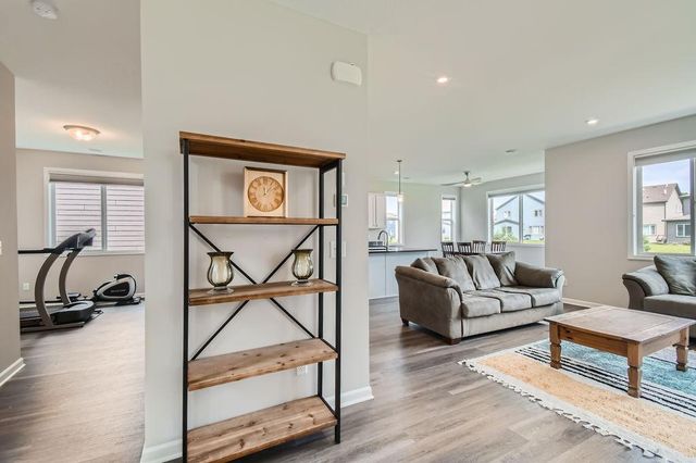 9931 Bluebird Street NW, Coon Rapids, MN 55433