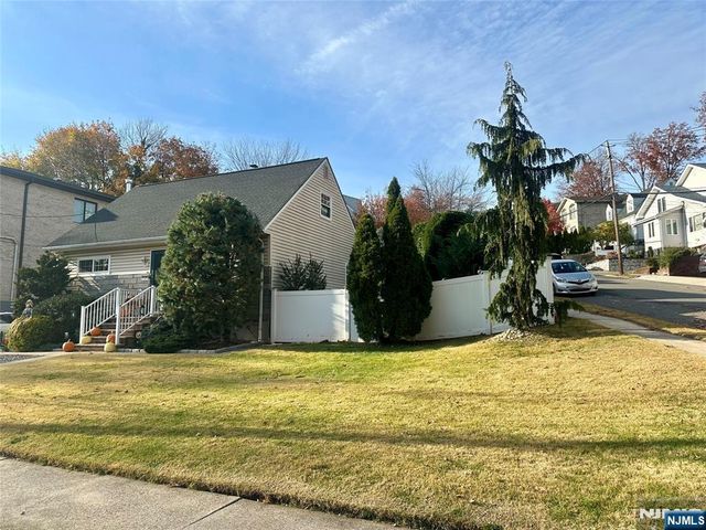 303 Shaler Boulevard, Ridgefield, NJ 07657