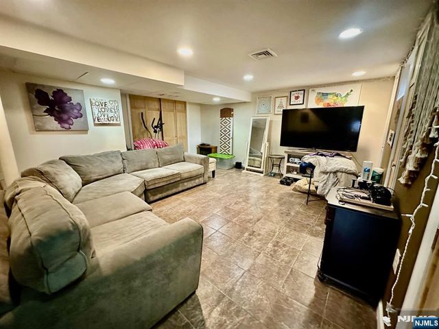 303 Shaler Boulevard, Ridgefield, NJ 07657